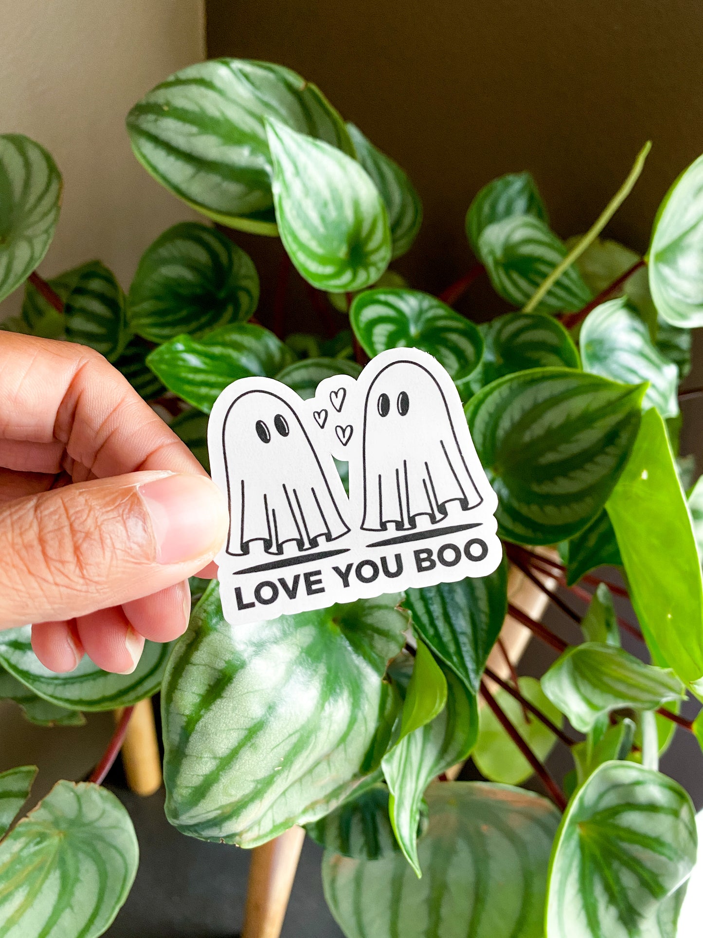 Single Love You Boo sticker. 2 ghosts saying "love you boo"